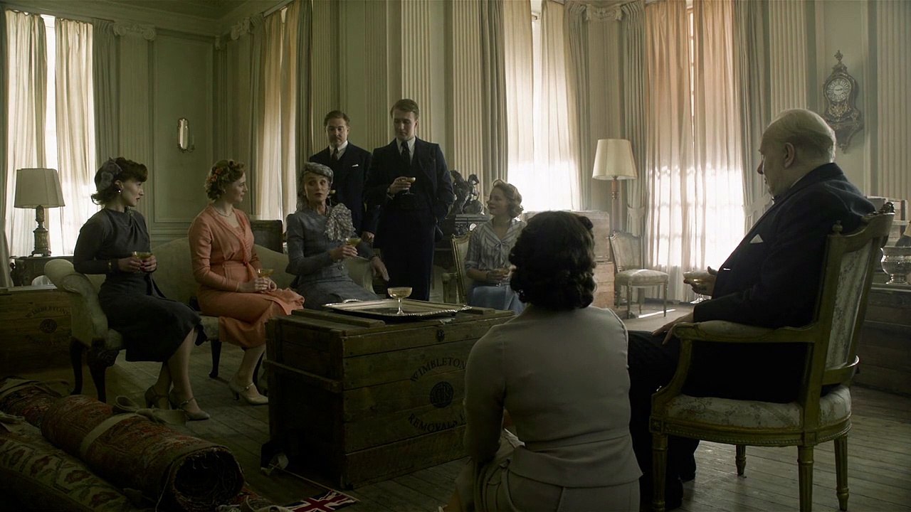 El instante más oscuro Clip