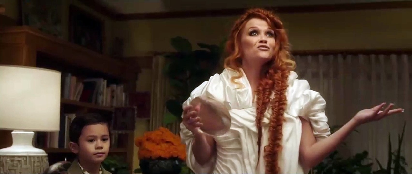 Un pliegue en el tiempo (A Wrinkle in Time) Clip (3) VO