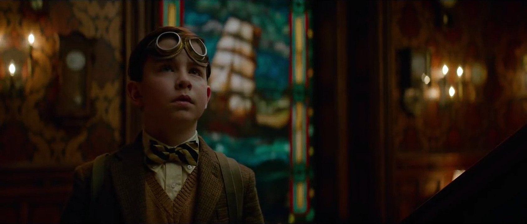 La casa del reloj en la pared Tráiler (2)