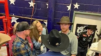 'Living best US life' Harry excites royal fans as Duke spotted in cowboy hat at Texas show