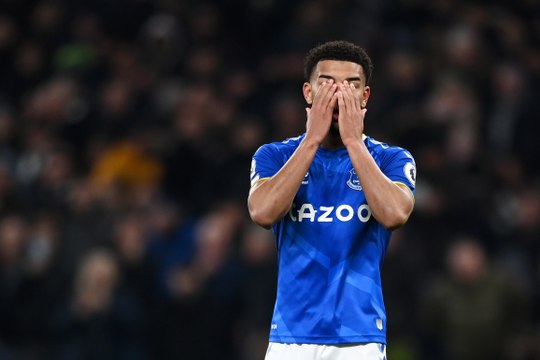 Tottenham 5-0 Everton: Toffees' Premier League relegation fears grown