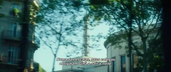 Uma Escala Em Paris Trailer Legendado