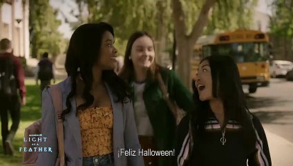 Ligera como una pluma Tráiler VO