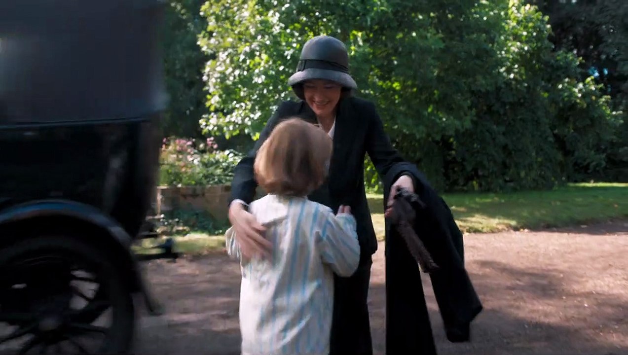 Goodbye Christopher Robin Trailer (2) Original