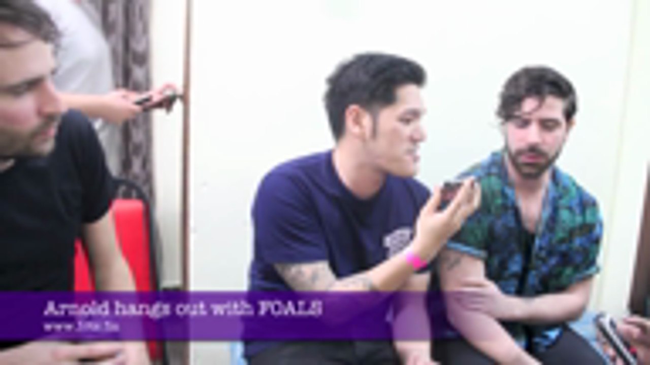 Arnold hangs out with FOALS