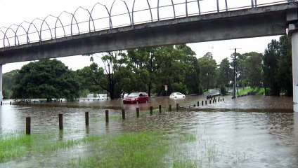 Vinte mortos em inundações na Austrália