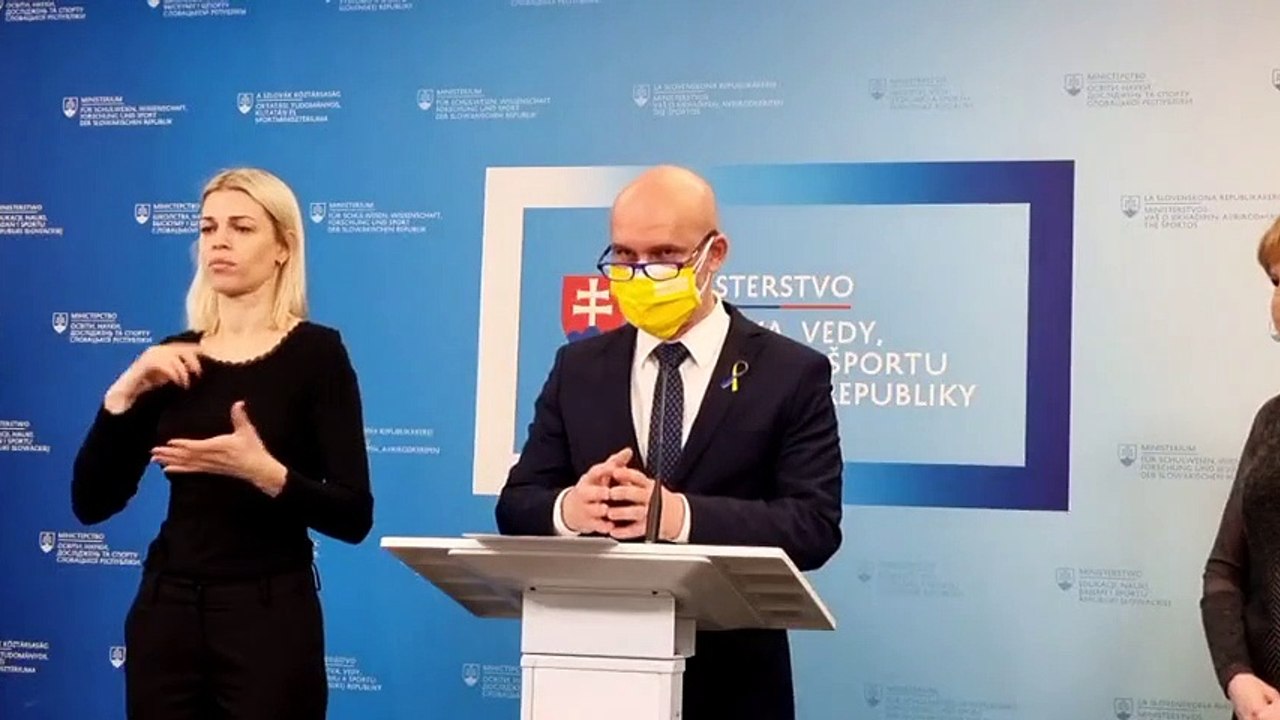 ZÁZNAM: B.Gröhling: MŠVVaŠ realizuje kroky k čo najlepšiemu začleneniu žiakov v Ukrajiny