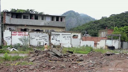 O Desmonte do Monte Clipe Oficial "Chamada Vila Autódromo"