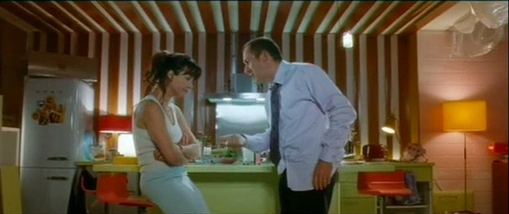 Auf der anderen Seite des Bettes Videoclip (2) DF