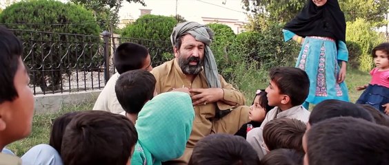 Girl Unbound: A Guerra Para Ser Ela Mesma Trailer Original