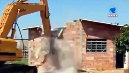 Um Novo Capitalismo Trailer Original