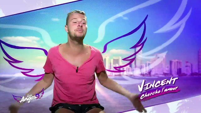 Milla Jasmine (Les Anges 9) joue les esthéticiennes pour Vincent !