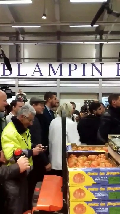 Election présidentielle : Marine Le Pen se fait huer à Rungis !