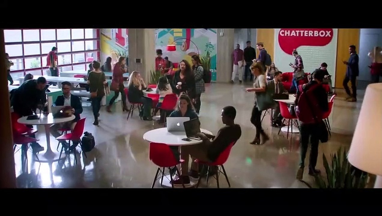 Jexi Tráiler VO