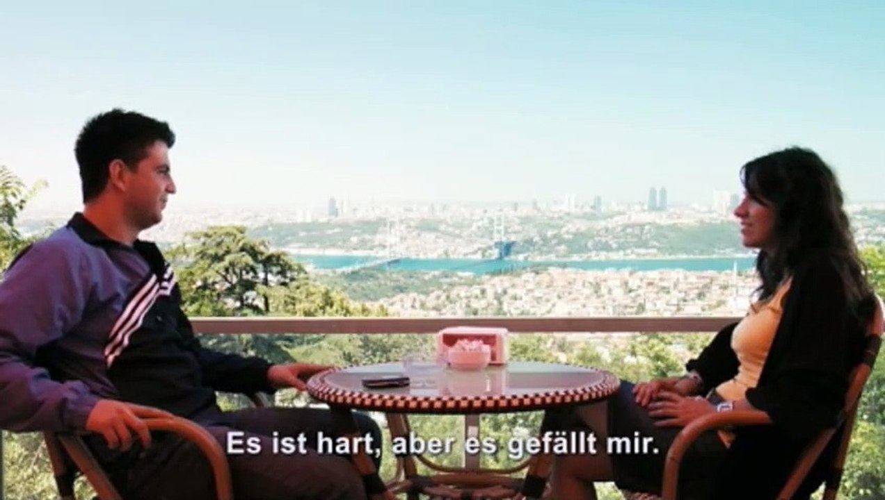 Men On The Bridge Trailer DF