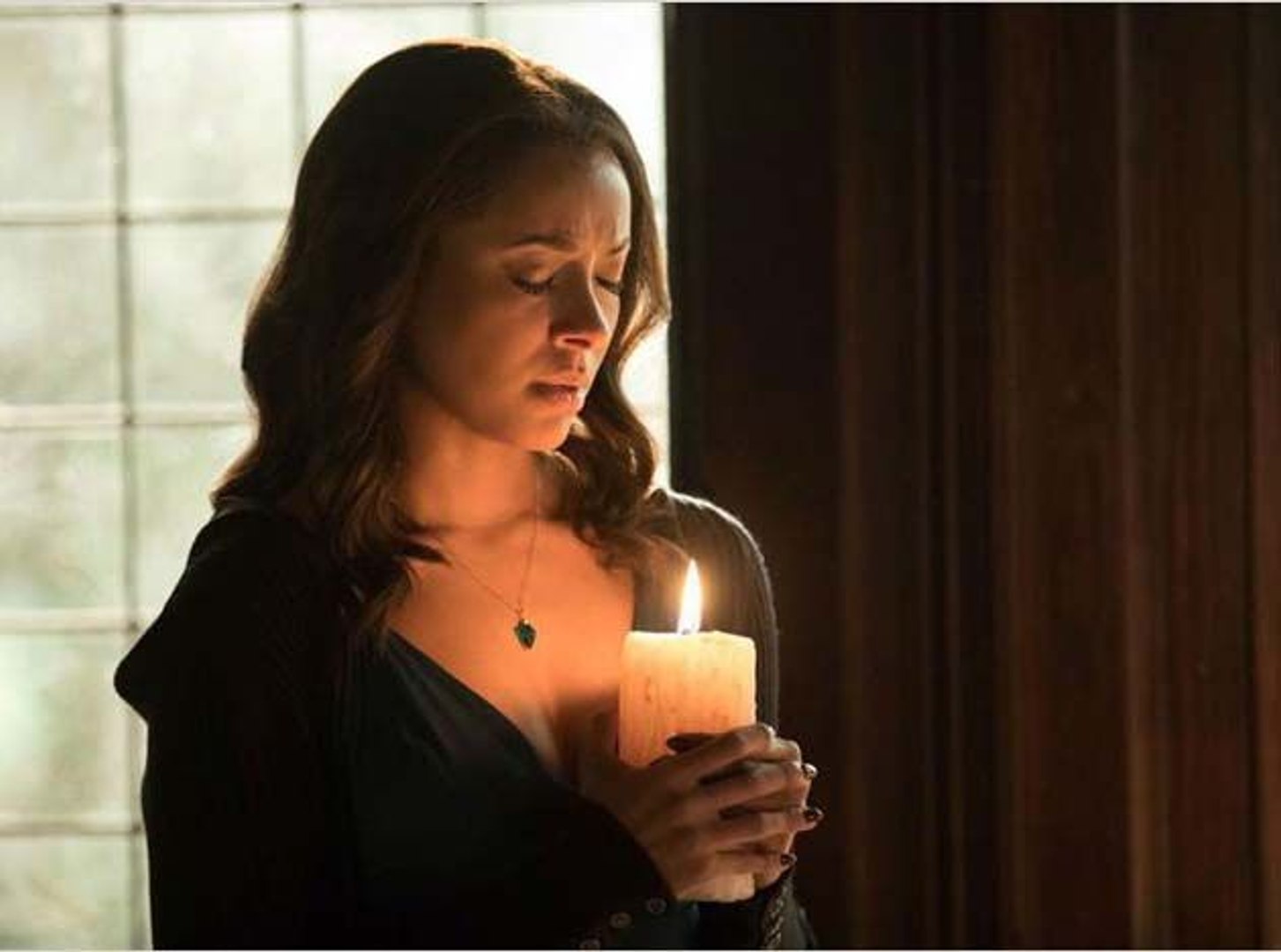 Vampire Diaries : Découvrez les dernières images du final de la série… -  Vidéo Dailymotion