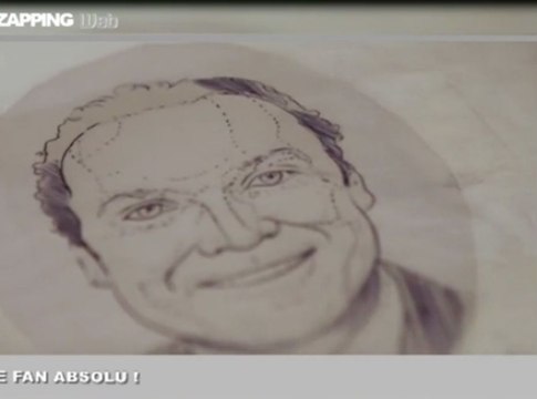 Zapping du Web : un homme se fait tatouer le portrait de Julien Lepers... sur les fesses !