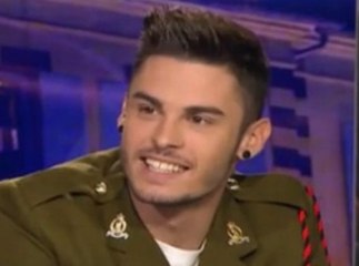 Zapping PublicTV n°227 : Baptiste Giabiconi n'est jamais sorti avec une fan !