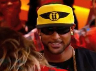 Zapping PublicTV n°211 : Booba danse un slow avec Daphné Burki !