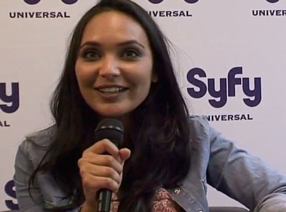 Exclu : Valérie Bègue joue les présentatrices et les amoureuses mystérieuses : "Je suis heureuse oui.. "