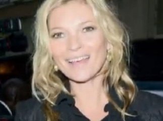 Exclu vidéo : Kate Moss : son arrivée à Paris a fait trembler ses fans  !