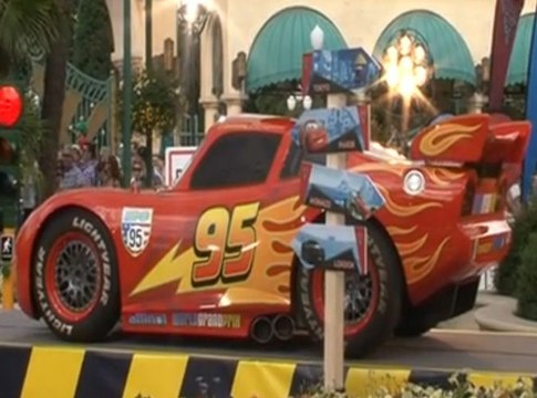 Exclu Public : l'avant-première de Cars 2 et les confidences de Gilles Lellouche, Mélanie Doutey...