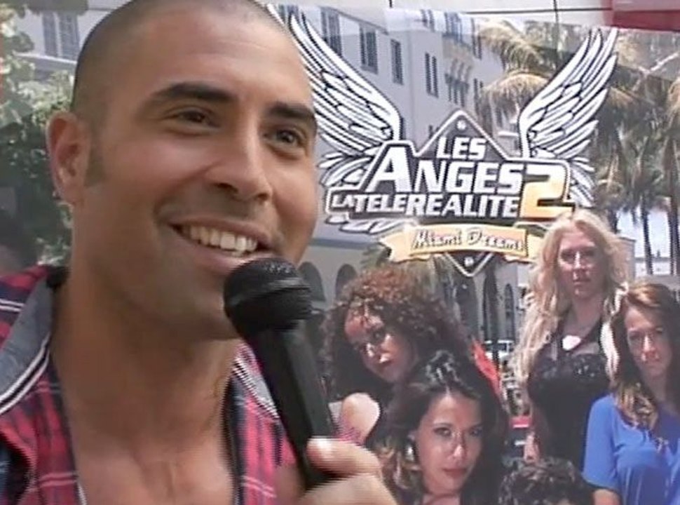 Exclu : Sofiane des Anges de la Télé Réalité 2 : "J’ai eu un coup de cœur pour Julie et je m’excuse auprès de Senna à qui je souhaite bonne chance dans la musique !"