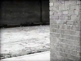 Der Vagabund und das Kind Trailer OV