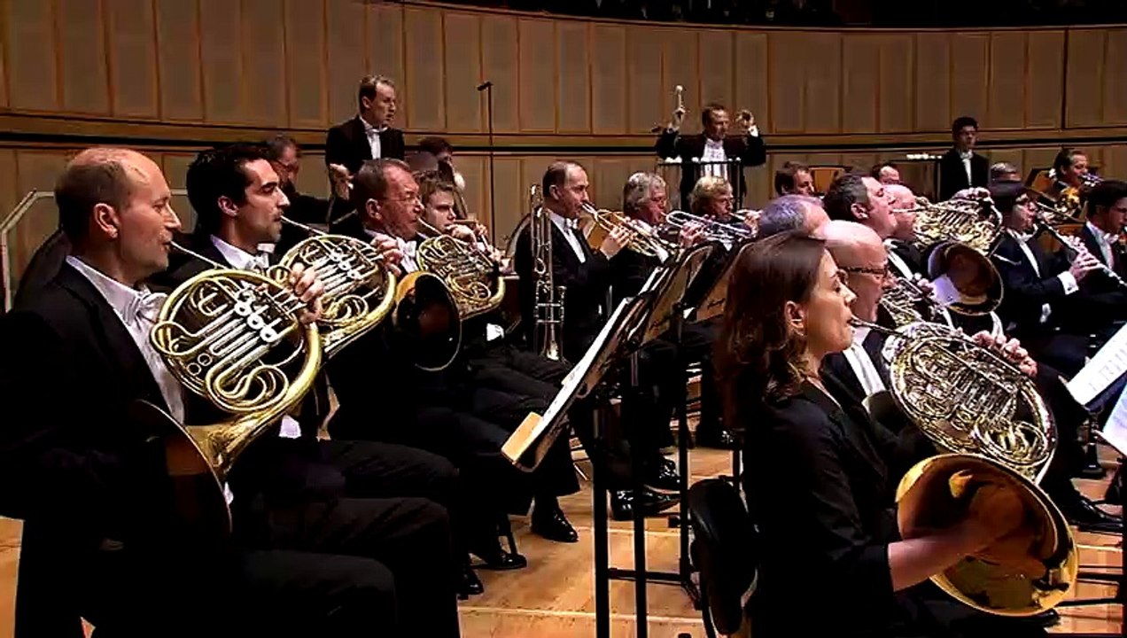 Berliner Philharmoniker in Singapore - A Musical Journey in 3D Trailer DF