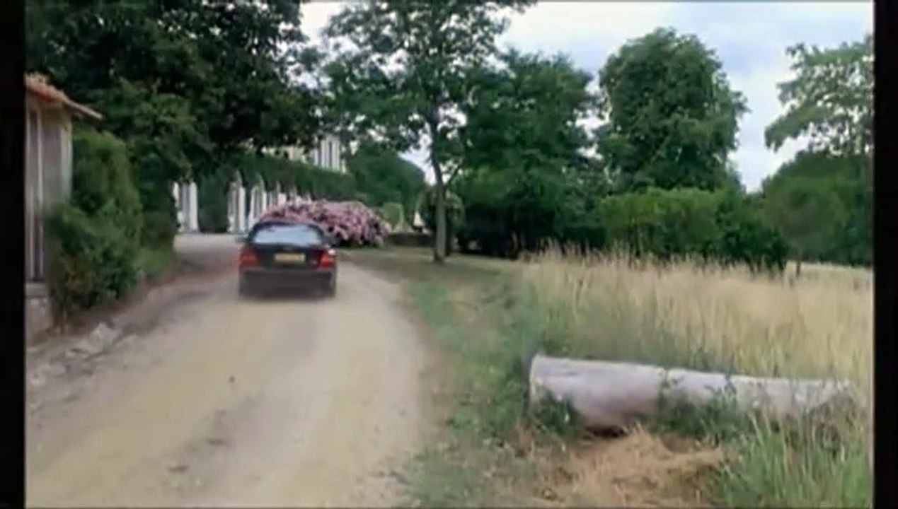 Die Blume des Bösen Trailer OV