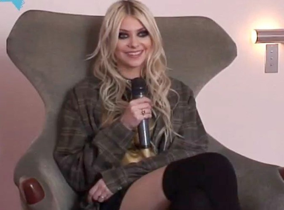 Exclu : Taylor Momsen préfère chanter que jouer la comédie et a le temps pour des rendez-vous intimes avec des mecs mais reste "ambigüe" sur ce sujet…