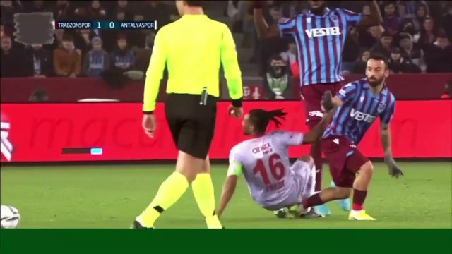 Trabzonspor 2-0 Fraport TAV Antalyaspor 01.03.2022 - 2021-2022 Turkish Cup Quarter Final + Post-Match Comments