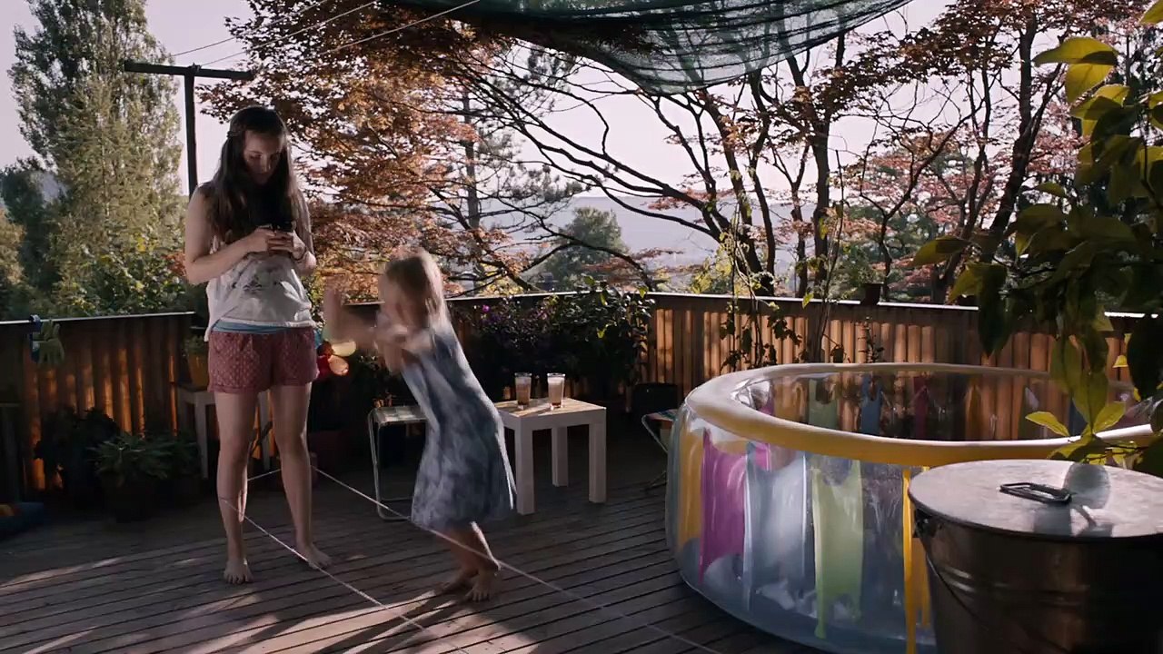 Unter der Haut Trailer OmU