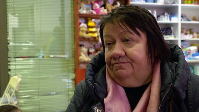 Weinende Alina (19) aus der Ukraine: An den Frauentag hab ich gar nicht gedacht