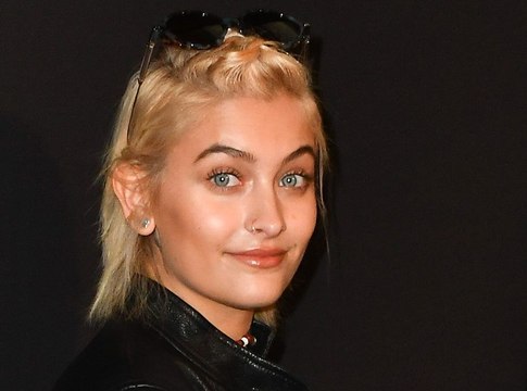 Paris Jackson se considère comme noire : La fille de Michael Jackson attaquée violemment