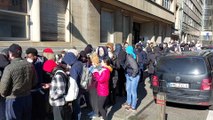 Réfugiés ukrainiens à Bruxelles : une queue devant le centre d'enregistrement et d'hébergement
