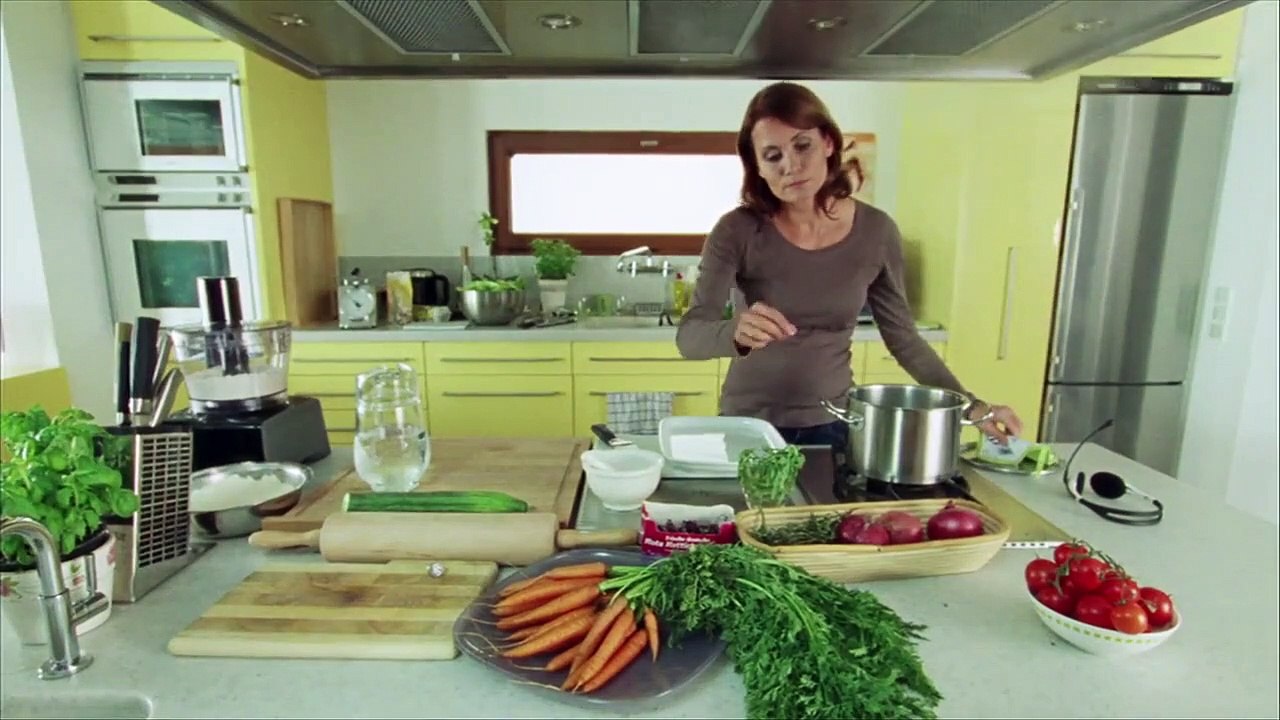 Undercover Love Trailer DF