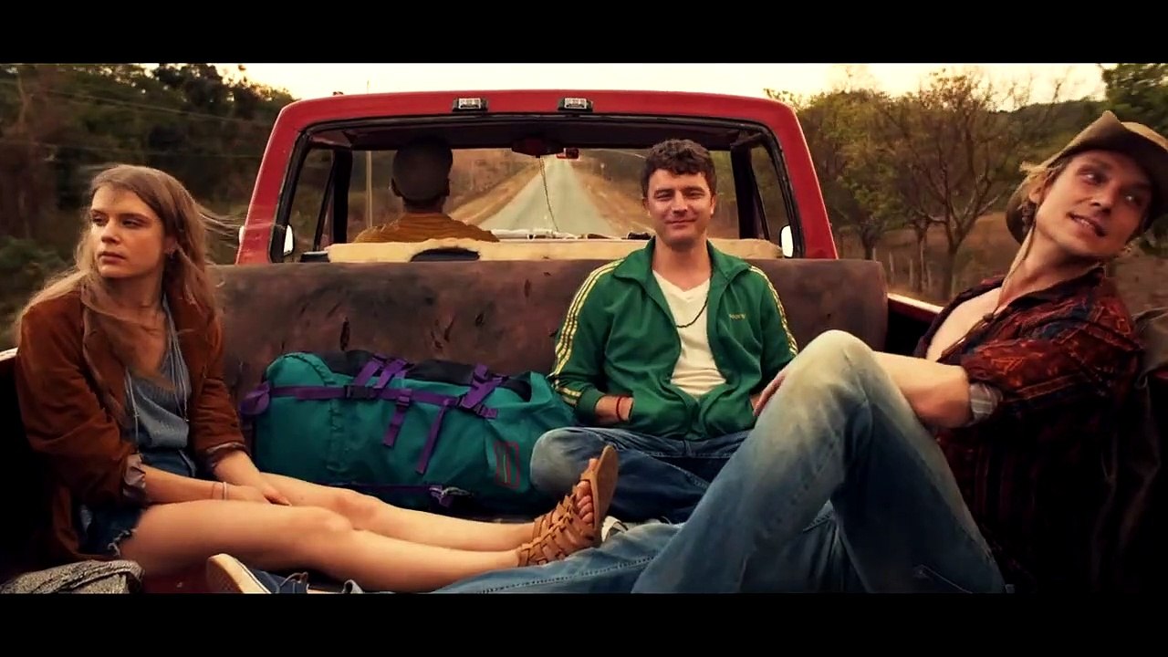 Funeral For a Dog Tráiler VO