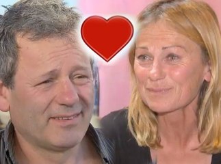Public zap : Françoise de l'amour est dans le pré qui embrasse et appelle son amoureux Titi toutes les 30 secondes : In ou Out ?