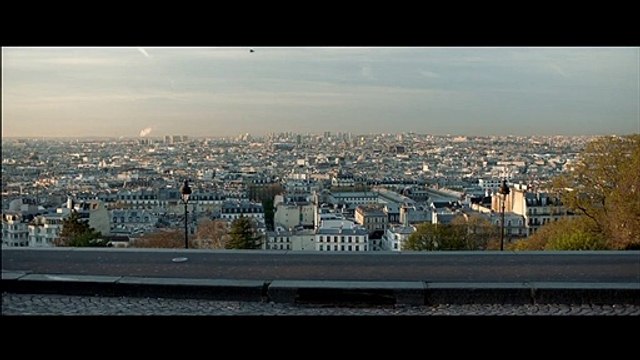 Bajo las estrellas de París Tráiler VO