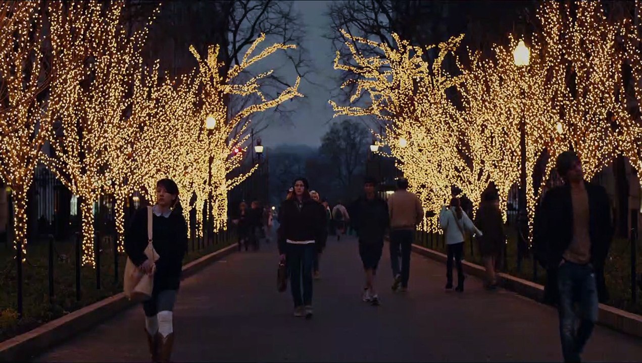 Mistress America Trailer DF