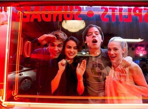 Vidéo : Riverdale : La nouvelle série qui comblera de bonheur les fans de PLL et Vampire Diaries !