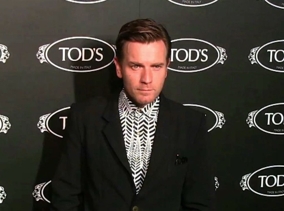 Exclu Vidéo : Il nous fait toutes craquer : l'acteur Ewan McGregor, l’homme le plus sexy de la Fashion Week à New York !