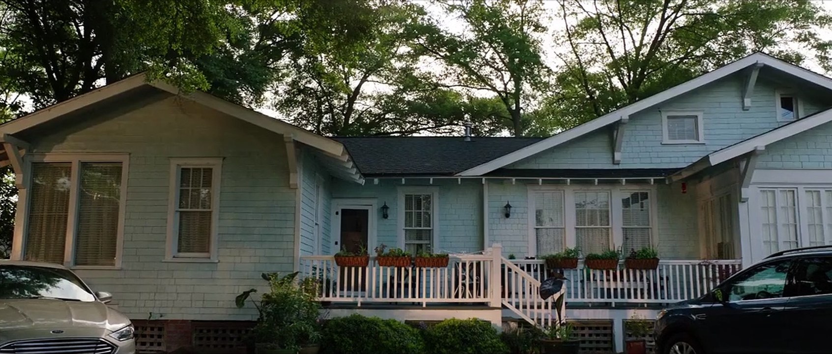 Palabras en la pared del baño - Tráiler VOSE