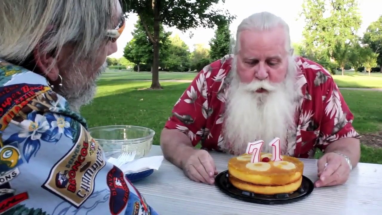 I am Santa Claus Trailer OV