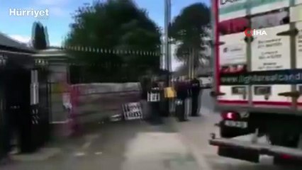 İrlanda'da, Rus Büyükelçiliği'ne kamyonlu saldırı