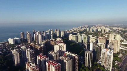 Palace II - Três Quartos com Vista para o Mar Trailer (2)