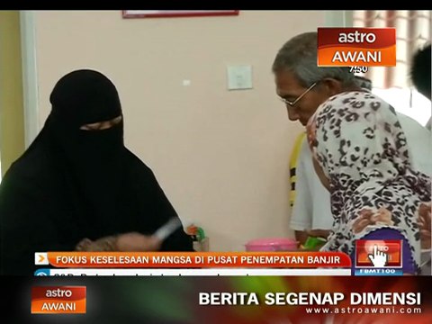 Fokus keselesaan mangsa di pusat penempatan banjir