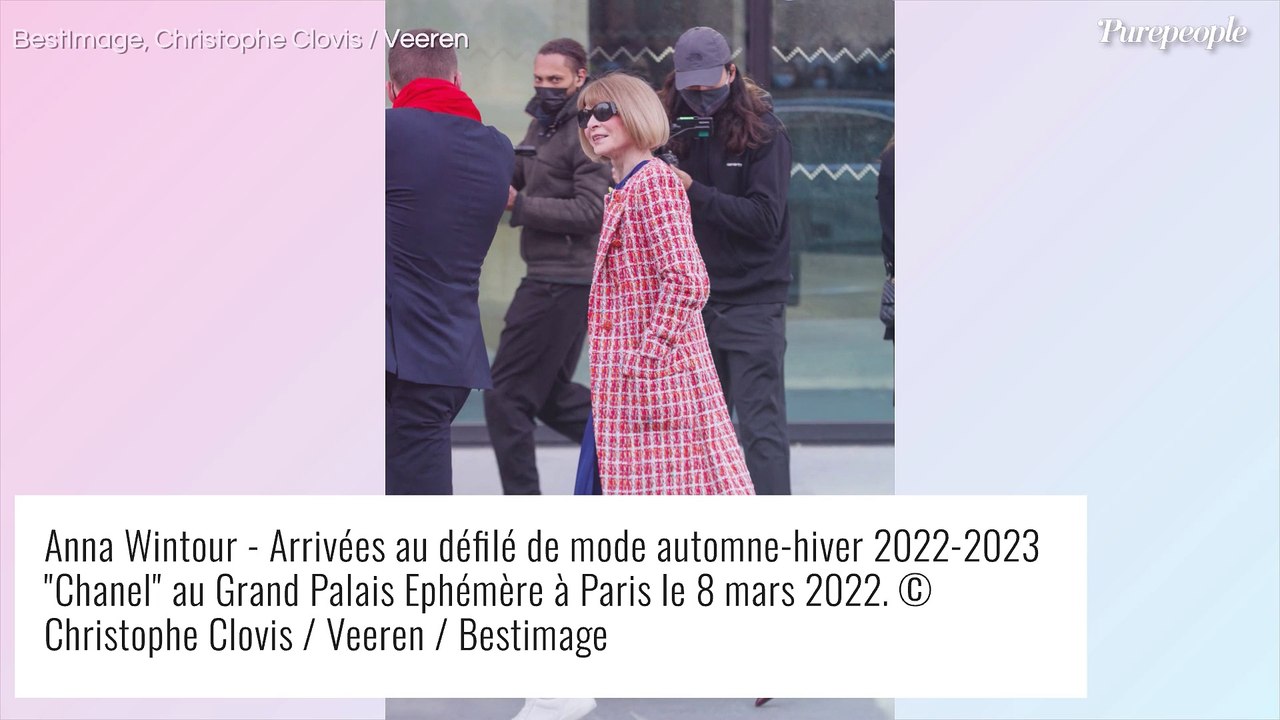 Stella Belmondo : Crop top et maxi colliers, la fille de Bébel fait forte impression au défilé Chanel