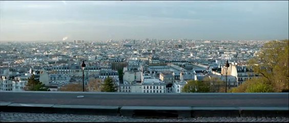 Sob as Escadas de Paris Trailer Legendado